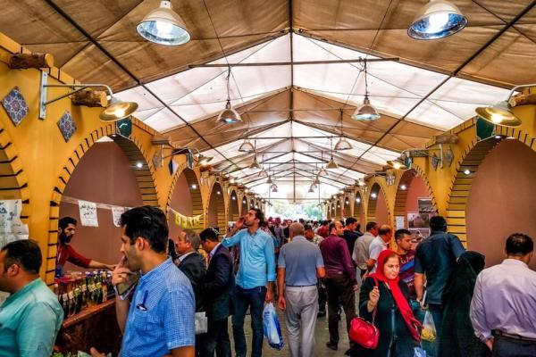 خوردنی های خوشمزه و خوش رنگ از سراسر ایران در بازارچه سرای باب همایون